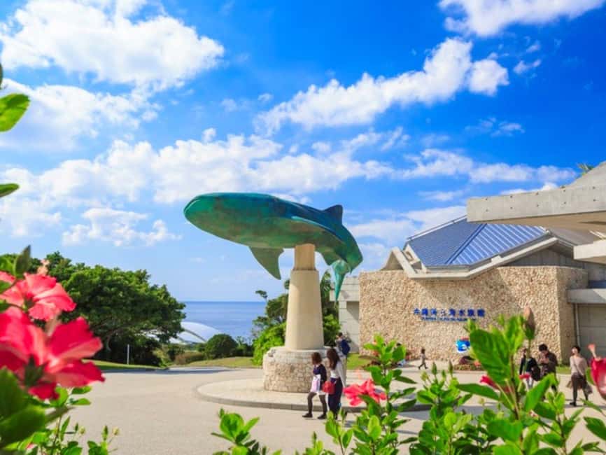 <1Dya Tour>Churaumi Aquarium, Cape Manzamo, American Village - What the $61 price really covers