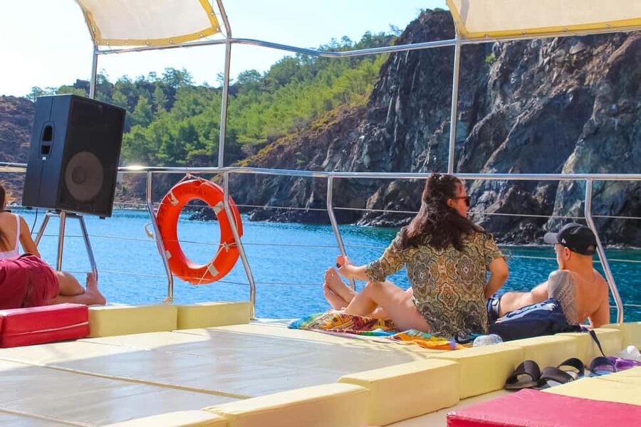 Antalya: Old Town with Aquarium or Cable Car & Waterfalls - The shopping stop and what it means for your schedule