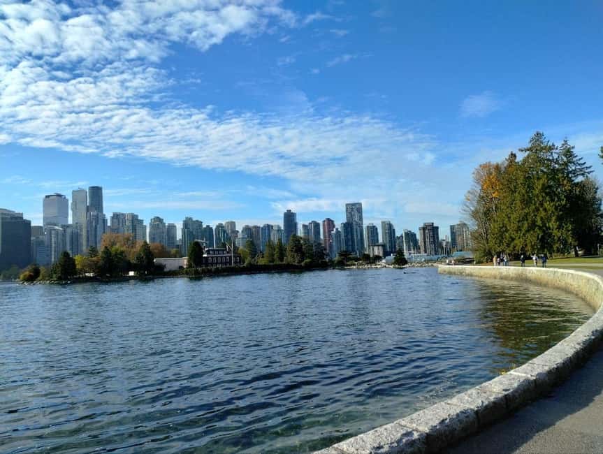 Aquarium & StanleyPark+20 Gem Spots+City/Vip Car+Small Group - A drive through Stanley Park’s many personalities