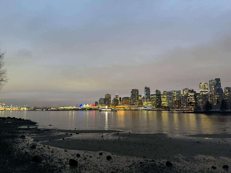 Aquarium & StanleyPark+20 Gem Spots+City/Vip Car+Small Group - How the $116 price measures up