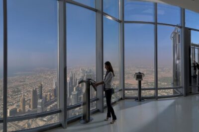 Burj Khalifa At The Top & Underwater Zoo Aquarium with Transfer