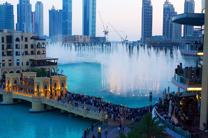 Burj Khalifa At The Top & Underwater Zoo Aquarium with Transfer - Why the private vehicle matters
