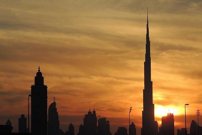 Burj Khalifa, Dubai Aquarium & UWZ with Penguin Cove Tickets - What you see at the Dubai Aquarium