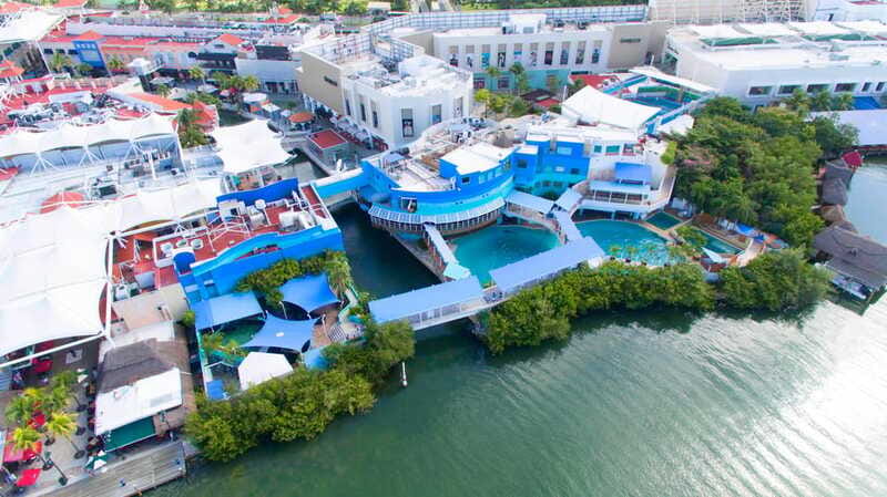 Cancún Interactive Aquarium Admission + Dolphin Presentation - What is not included, and why it affects the price