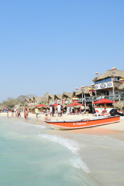 Cartagena: Ecoplan on Barú, Aviary and Oceanarium in one day