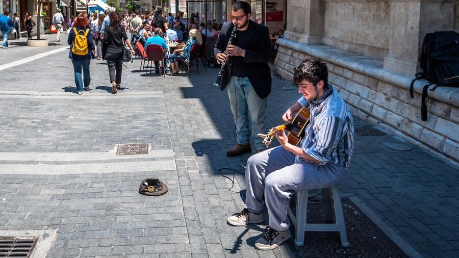 Crete: Day Tour to Heraklion City, Market & CRETAquarium - The coach ride and pickup details