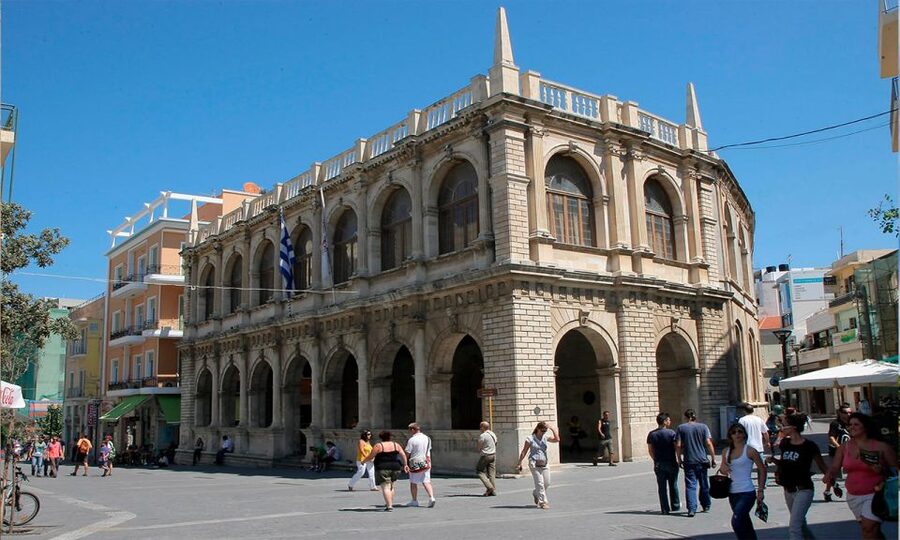 Day Trip To Heraklion City Center & Market & CretAquarium - Lunch and Free Time in the Capital