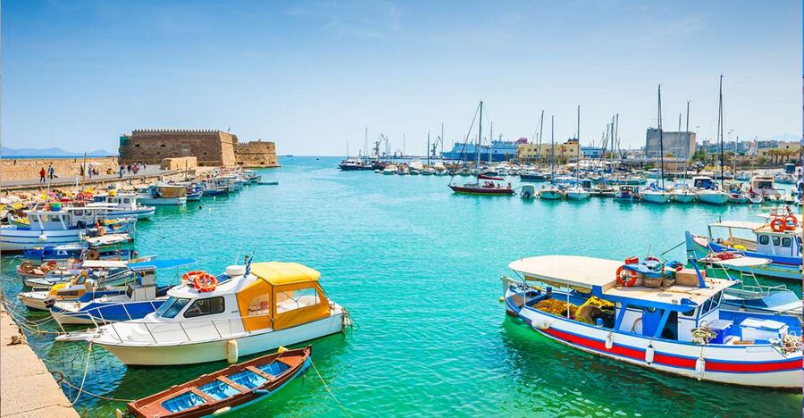Day Trip To Heraklion City Center & Market & CretAquarium - The Morning Market in Pateles