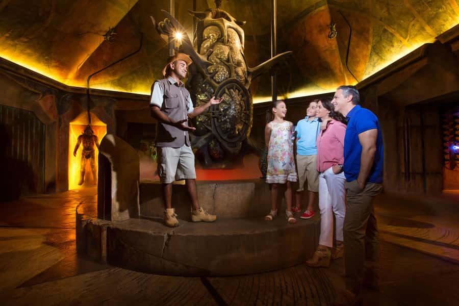 Dubai: Lost Chambers Aquarium Entry Ticket - Entering Atlantis for a self-guided aquarium visit