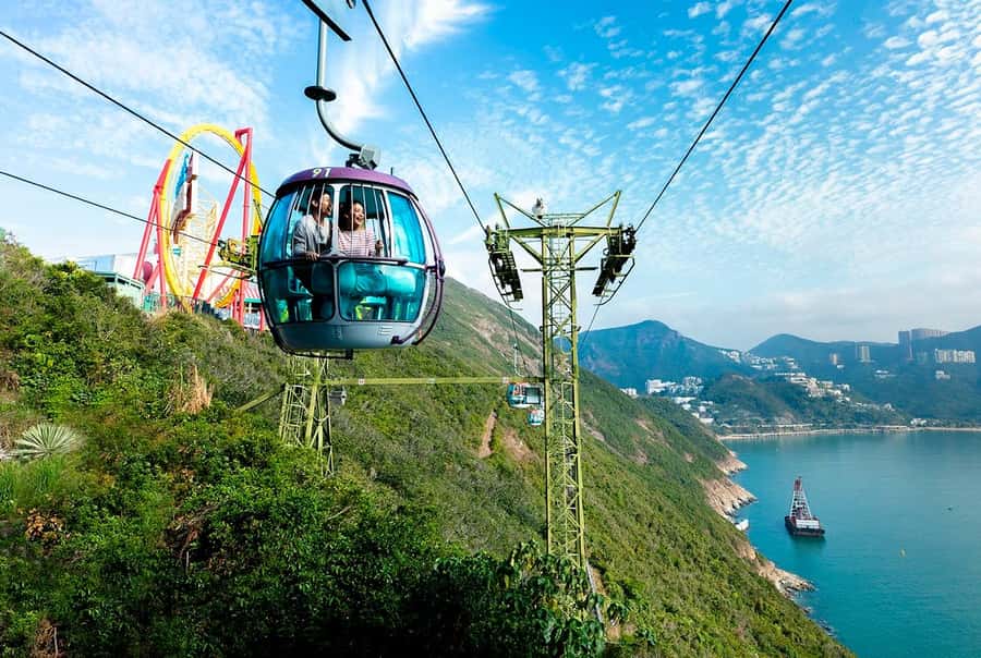 Hong Kong: Ocean Park Entry Ticket+ Superior Set Meal Coupon - Getting to Ocean Park from MTR Exit B
