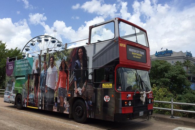 Houston City Tour and Downtown Aquarium All Rides Pass - Getting from the bus tour to the aquarium