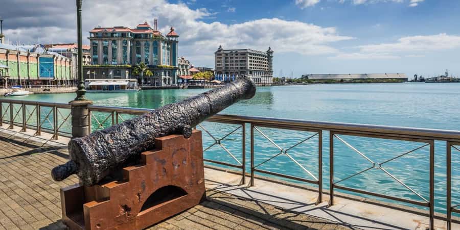 Mauritius: North Tour with Tea Tasting & Oceanarium Visit - Starting above Port Louis at Fort Adelaide