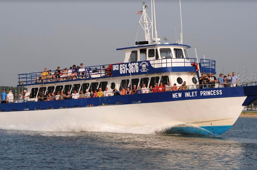 Murrells Inlet: Sunset Sealife Cruise - Comfort on a boat with useful basics