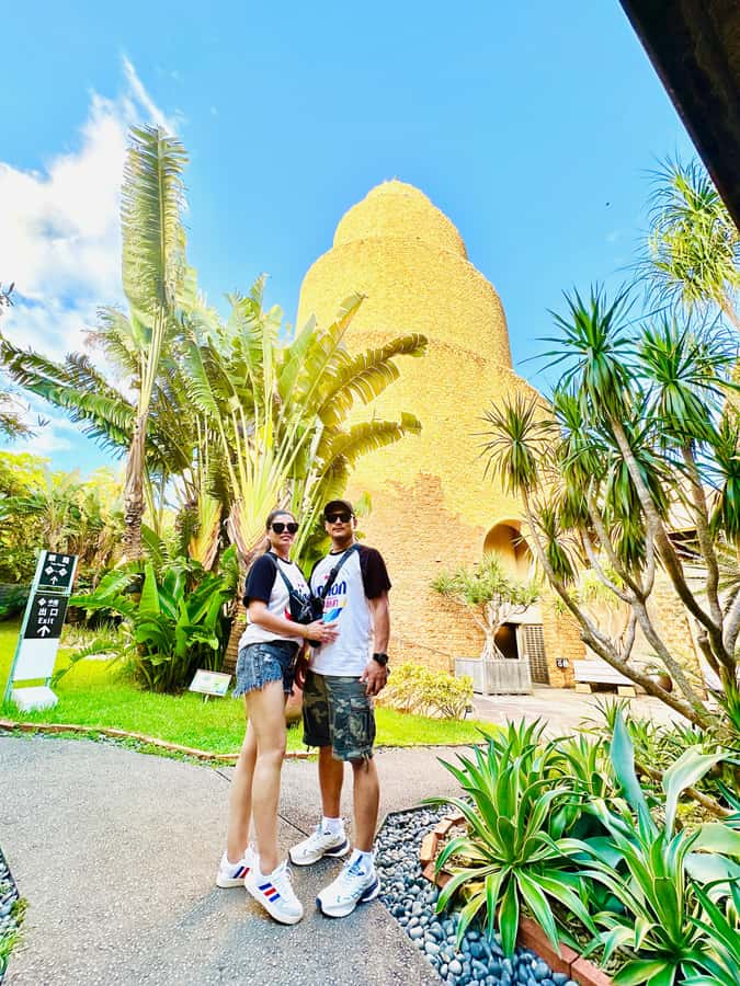 Okinawa: Bus Tour to Churaumi Aquarium with Sightseeing - Churaumi Aquarium with a generous three-hour visit