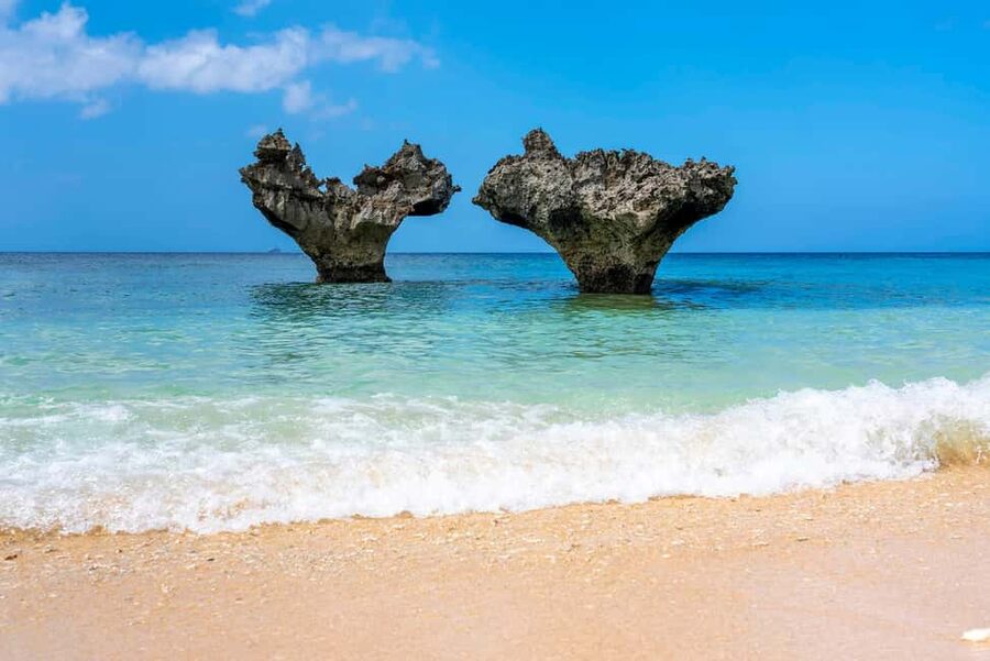 Okinawa Full Tour: Castle, Manza, Kouri, Aquarium & American - Why a private Okinawa road day makes sense