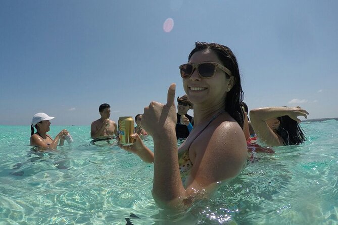 Private Pontoon Day by the Aquarium and San Andres Bay - Through the mangroves of Old Point