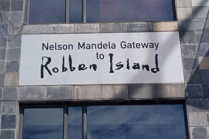 Robben Island Guided Tour & Two Ocean Aquarium with tickets - Crossing to Robben Island