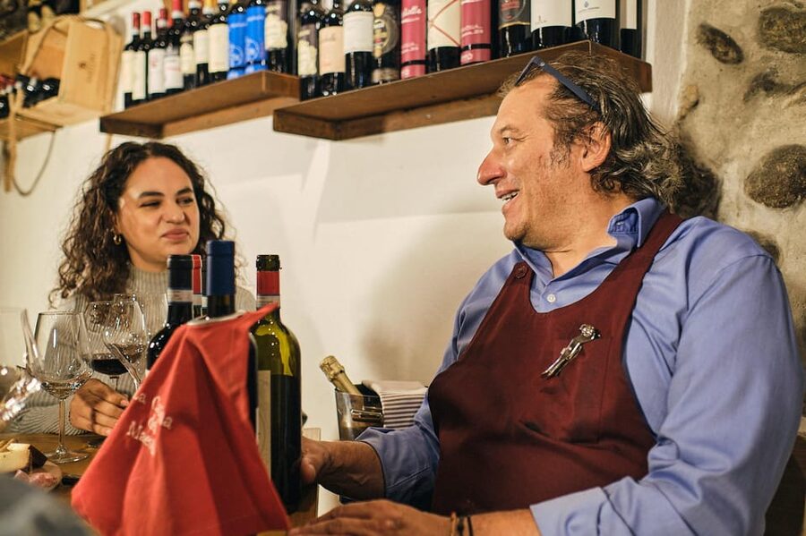 Wine Tasting near the Aquarium of Genoa - Who should book this experience?