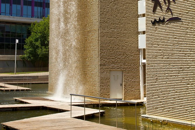 Zaragoza Aquarium Admission Ticket - Cleanliness and upkeep are part of the picture
